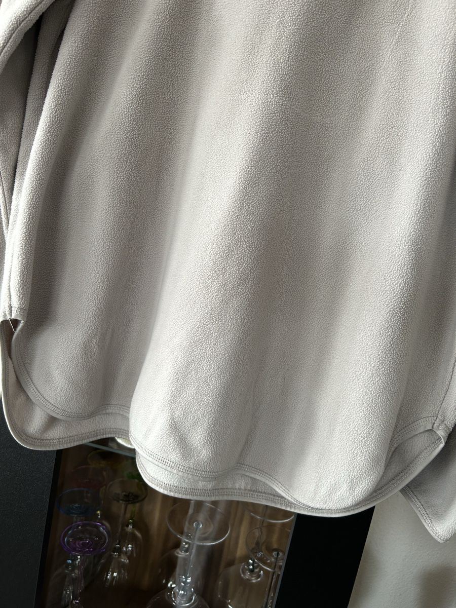 H&M Maglioni & Felpe: H&M Fleece Pulli mit Kapuze Gr.S  – Usato da Beringen venduto da Sternli650 1