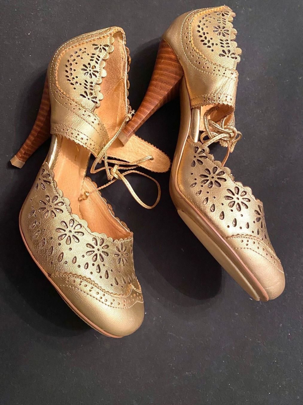 Scarpe da donna: Escarpin doré CANTARINI T37 – Usato da Porrentruy venduto da SYANKA 7