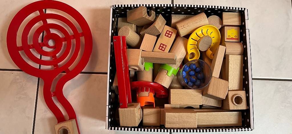 Jouets: Kugelbahn aus Holz – D'occasion à Oberrieden par Fige11