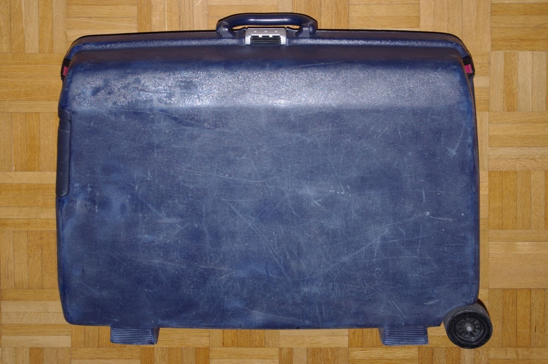 Samsonite Valigie: Griffhalterung Samsonite Oyster – Usato da Aarau venduto da Rdodger 4