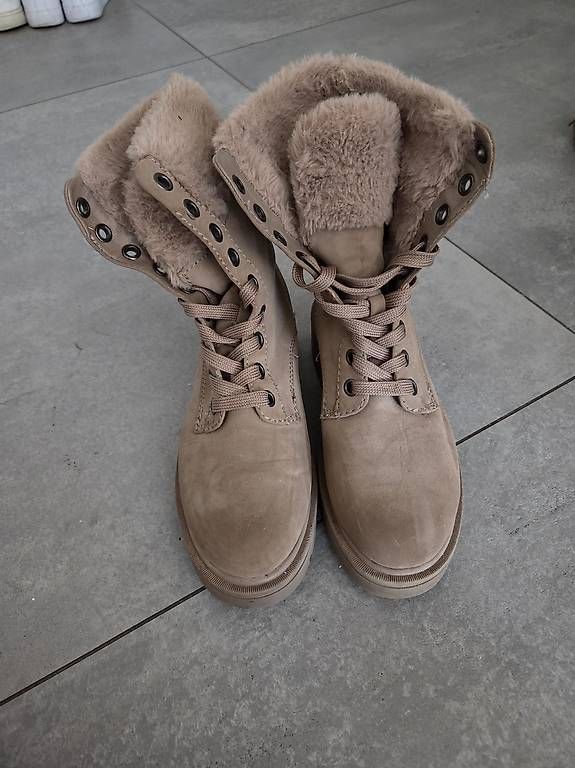 Scarpe da donna: Scarponcini donna invernali – Usato da Bellinzona venduto da lus_lyb5