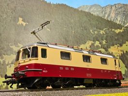 Märklin 37343 SBB E Lokomotive  Re 4/4 II TEE _ digital _ H0