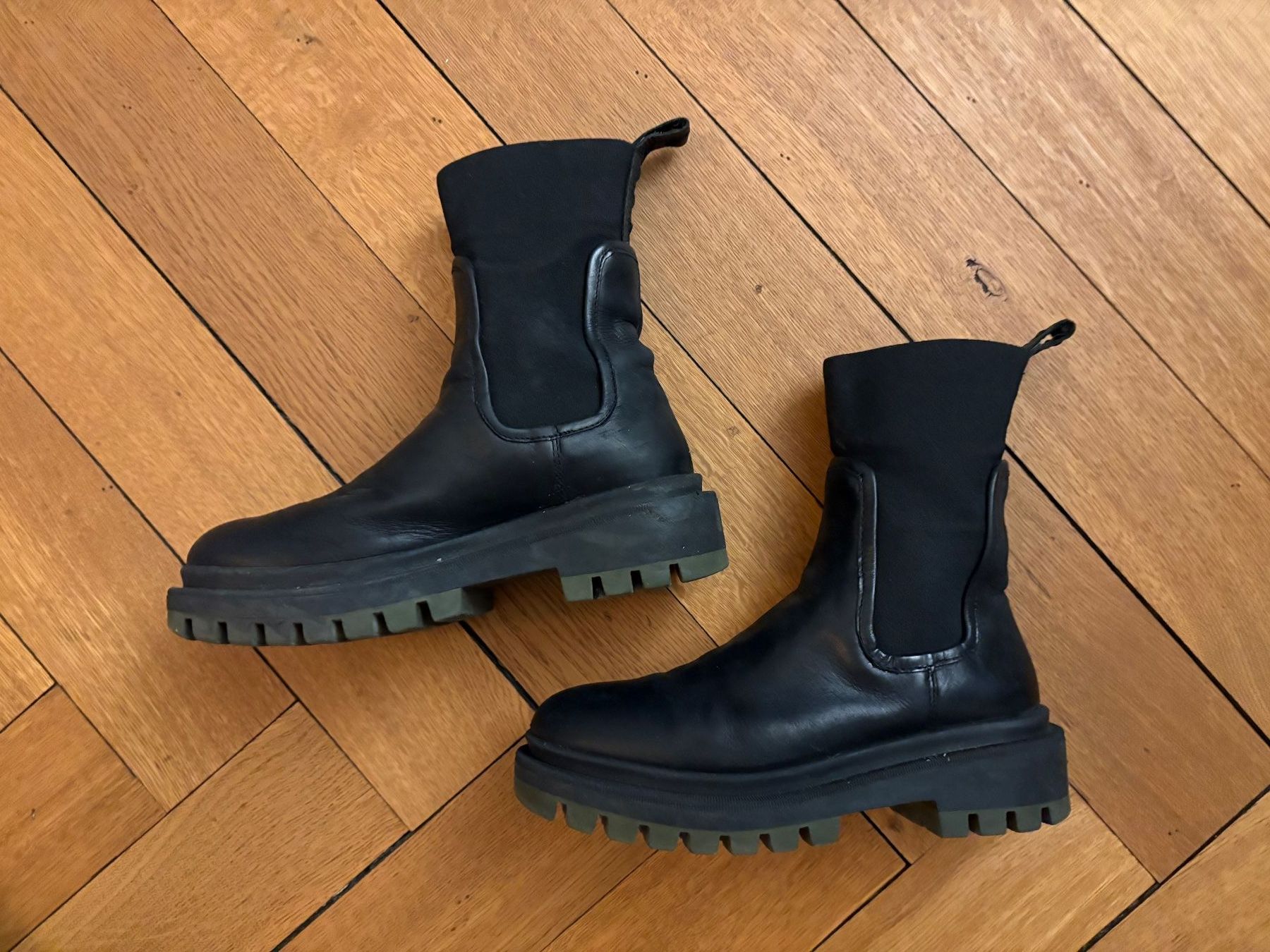 Scarpe da uomo: Schwarze Boots von CRICKIT Gr. 37 – Usato da Zürich venduto da triangular