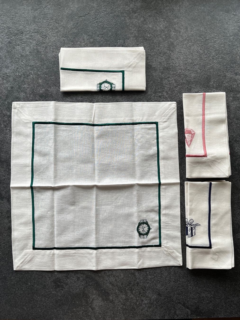 Set di tavolo e panche: BUCHERER Weihnachtsgeschenkbox, Tischset – Nuovo e nell'imballaggio originale da Kilchberg ZH venduto da Simple.Life 9