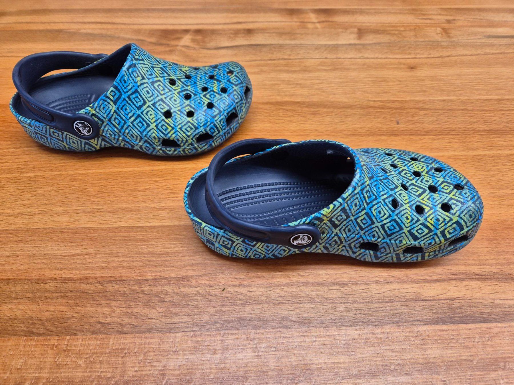Scarpe per ragazzi: Crocs in der Grösse M1 W3 – Usato da Wetzikon ZH venduto da Uersel5 2