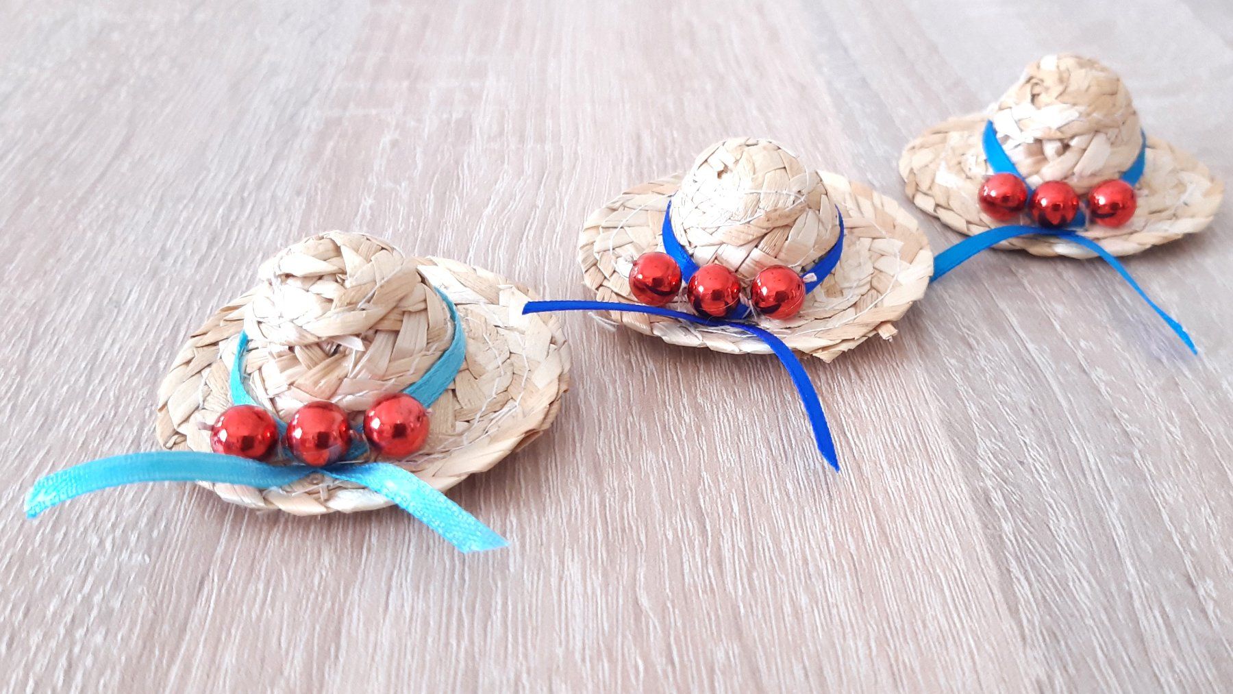 Alle Dekorationen: Mini-Dekohüte - Mini chapeaux déco – Neu (gemäss Beschreibung) aus Savagnier von Marderuth 2