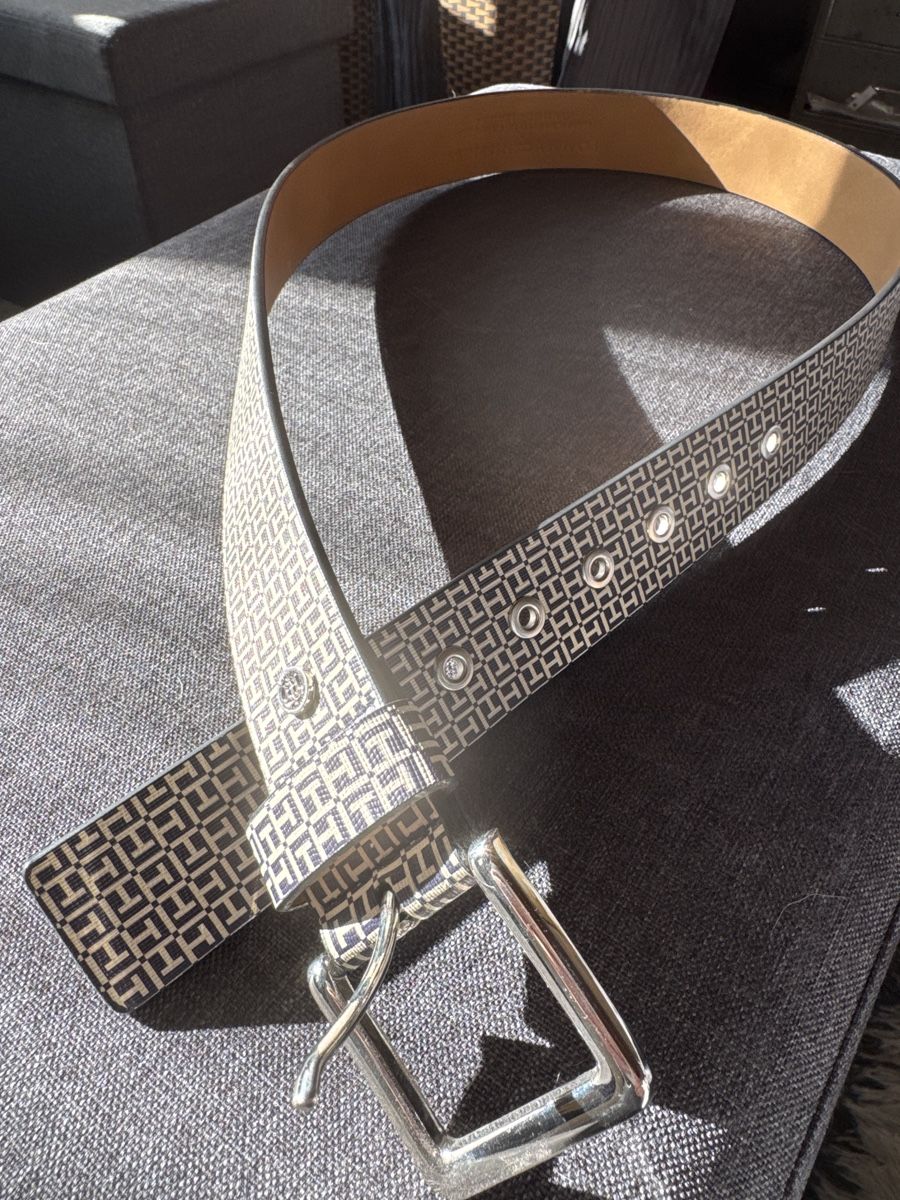 Tommy Hilfiger Cinture: Gürtel Hilfiger (110cm) – Nuovo (secondo la descrizione) da Vezia venduto da sidu03