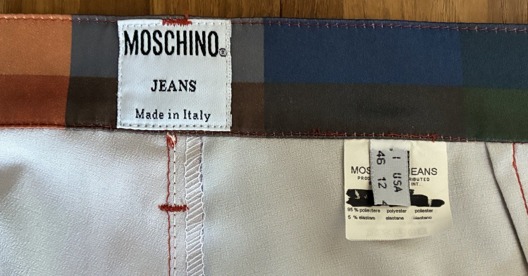 Moschino Jeans: MOSCHINO Jeans – Usato da Ringgenberg BE venduto da ziggythecat 4