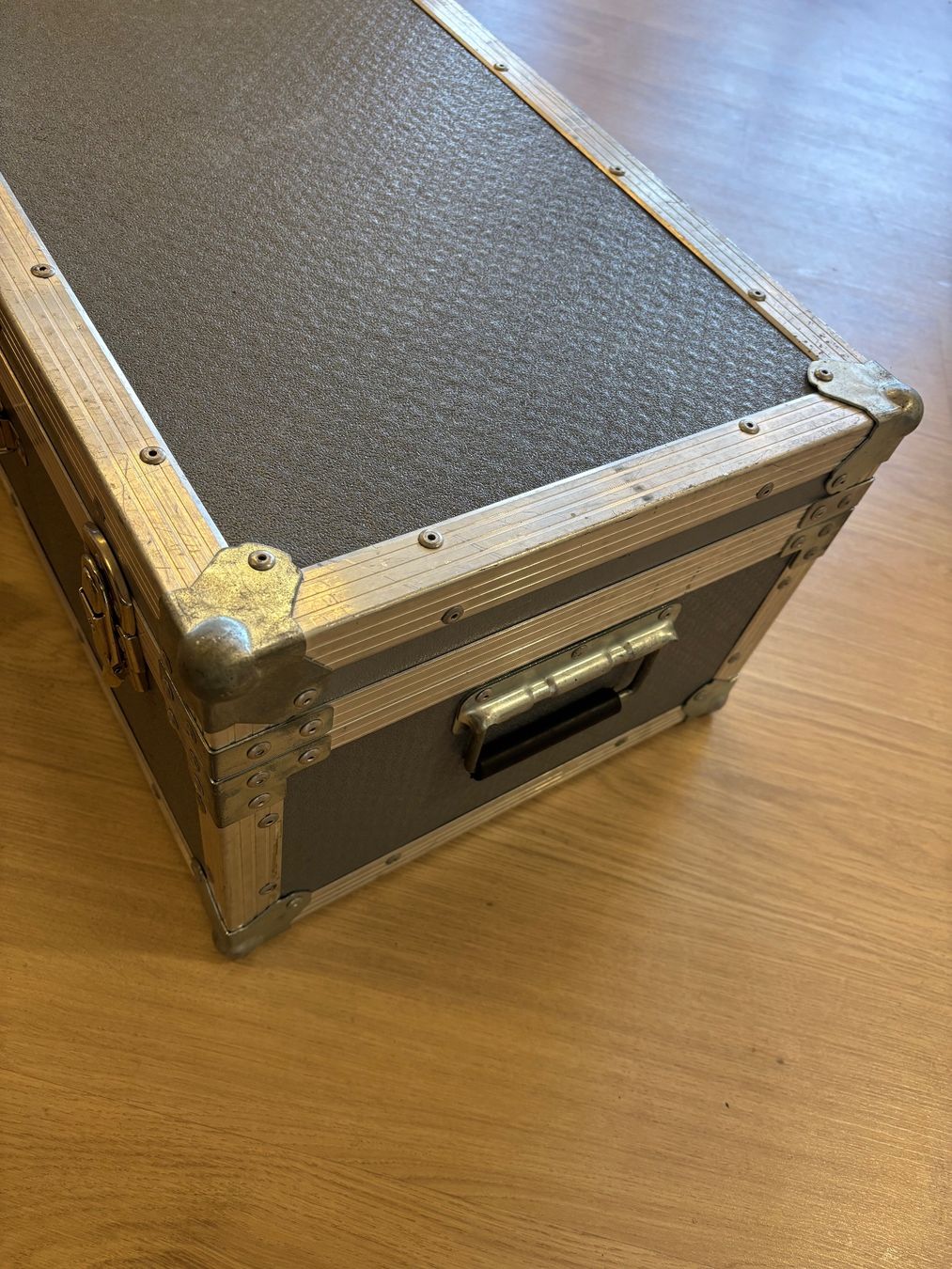 Covers & Schutzfolien: Case 70x36x26 – Gebraucht aus Waltenschwil von Event-Zone 2