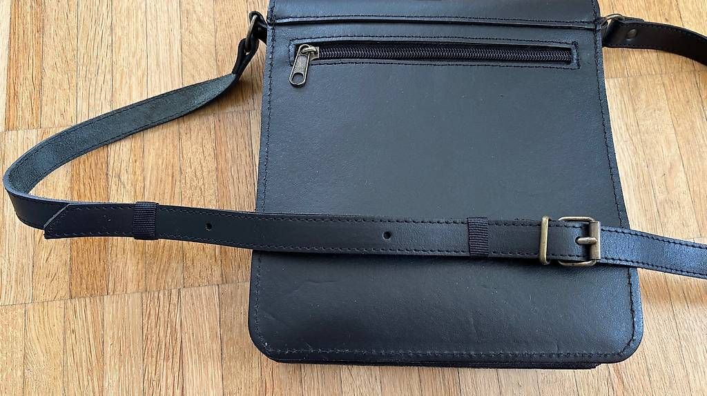 Borse da donna: Schwarze Ledertasche – Usato da Zuchwil venduto da lua_78hc 5