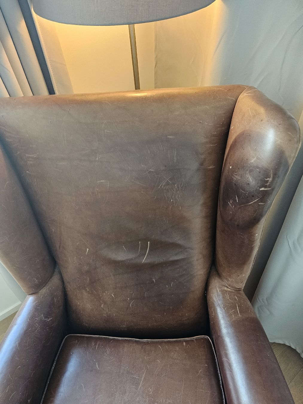 Poltrone: Leather Wingback Chair Brown – Usato da Immensee venduto da Gitter 3