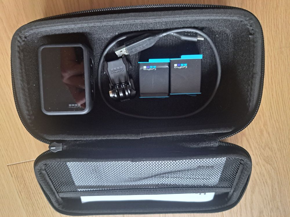GoPro HERO 9 Black + Zubehör, Top Zustand! (Gebraucht) in Rüti ZH für ...