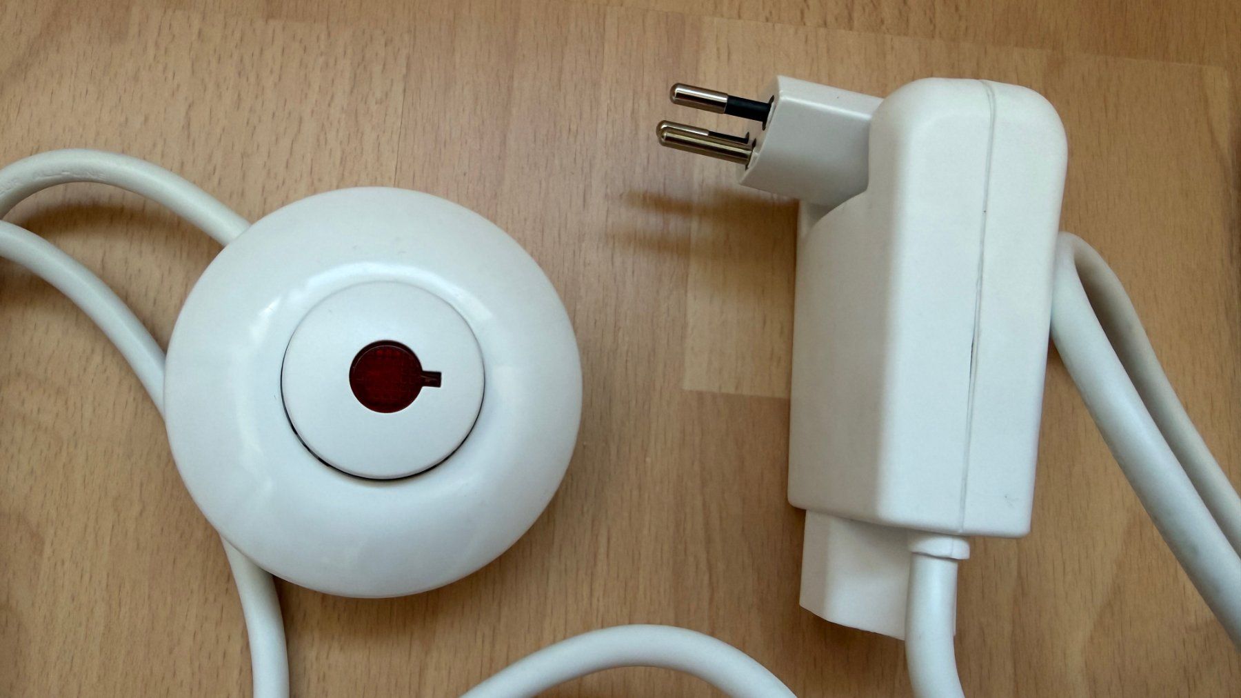 Interruttori: Steffen Step control Schlaufstecker Ein/Aus, neuwertig – Usato da Meinisberg venduto da Steiner31 6