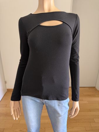 Schwarzes Langarmshirt mit Cut-Out Gr. M Longsleeve Shirt