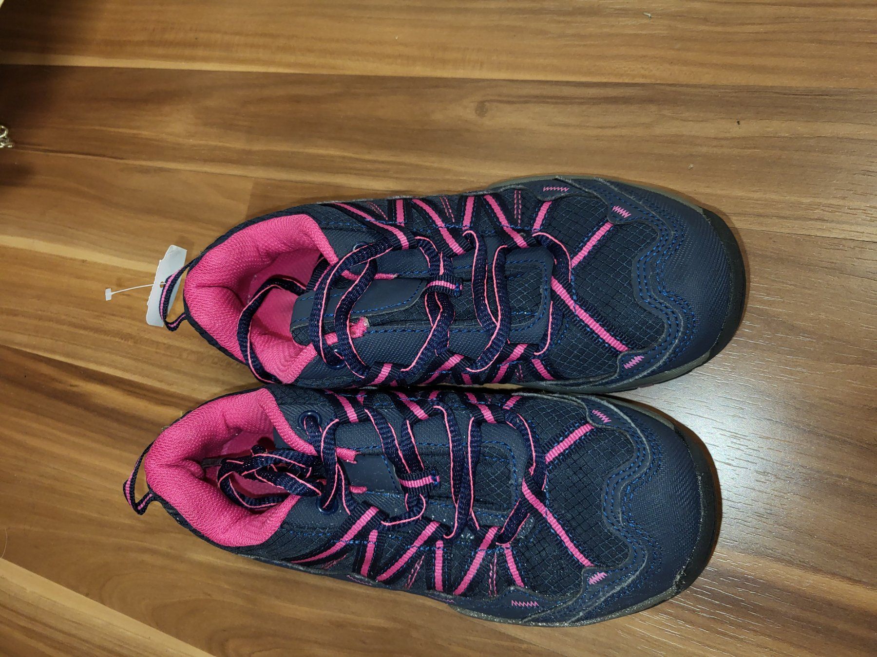 Geox Scarpe per ragazze: Geox schuh gr 34 B23 – Usato da Schwarzenburg venduto da Flamingo07