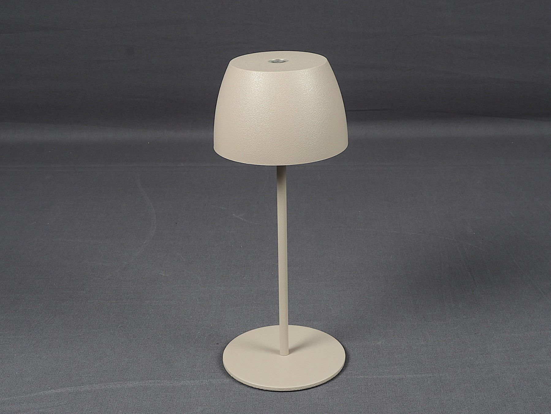 Lampade: BRILO unplugged LED Akku-Tischleuchte – Nuovo (secondo la descrizione) da Steinen venduto da Restwert_Steinen 1