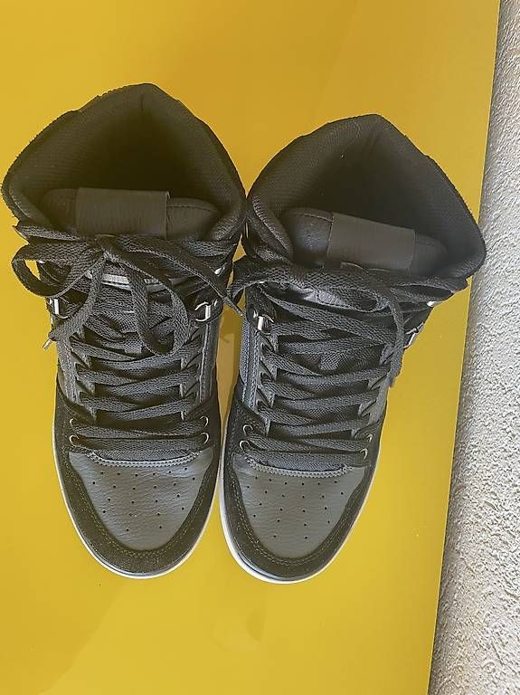 Herrenschuhe: DC shoes Pure Hi taille 43 – Gebraucht aus Martigny von ritonlgazon 1