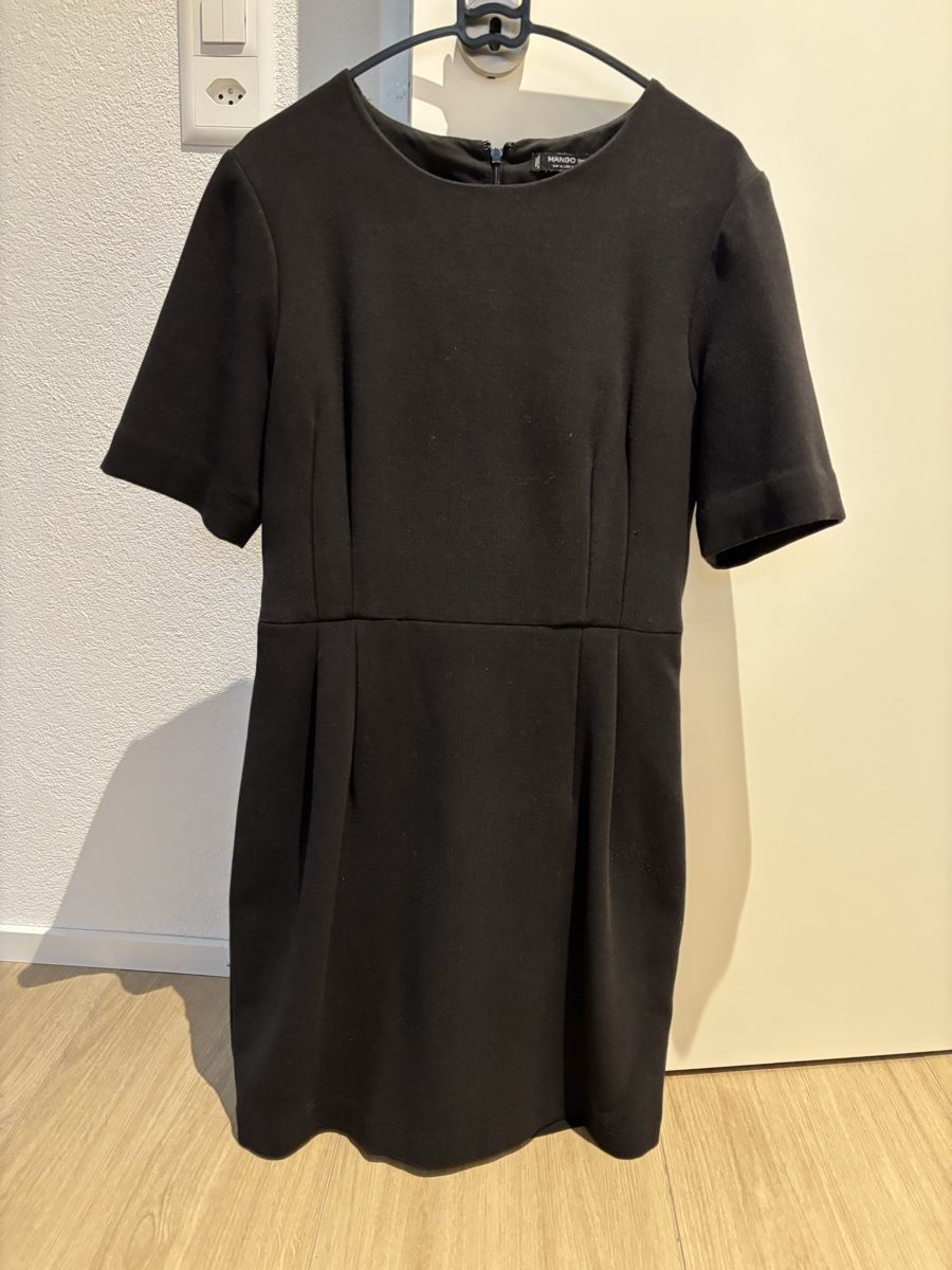 Mango Vestiti: Robe fourreau noire Mango M – Usato da Bellmund venduto da Celnog