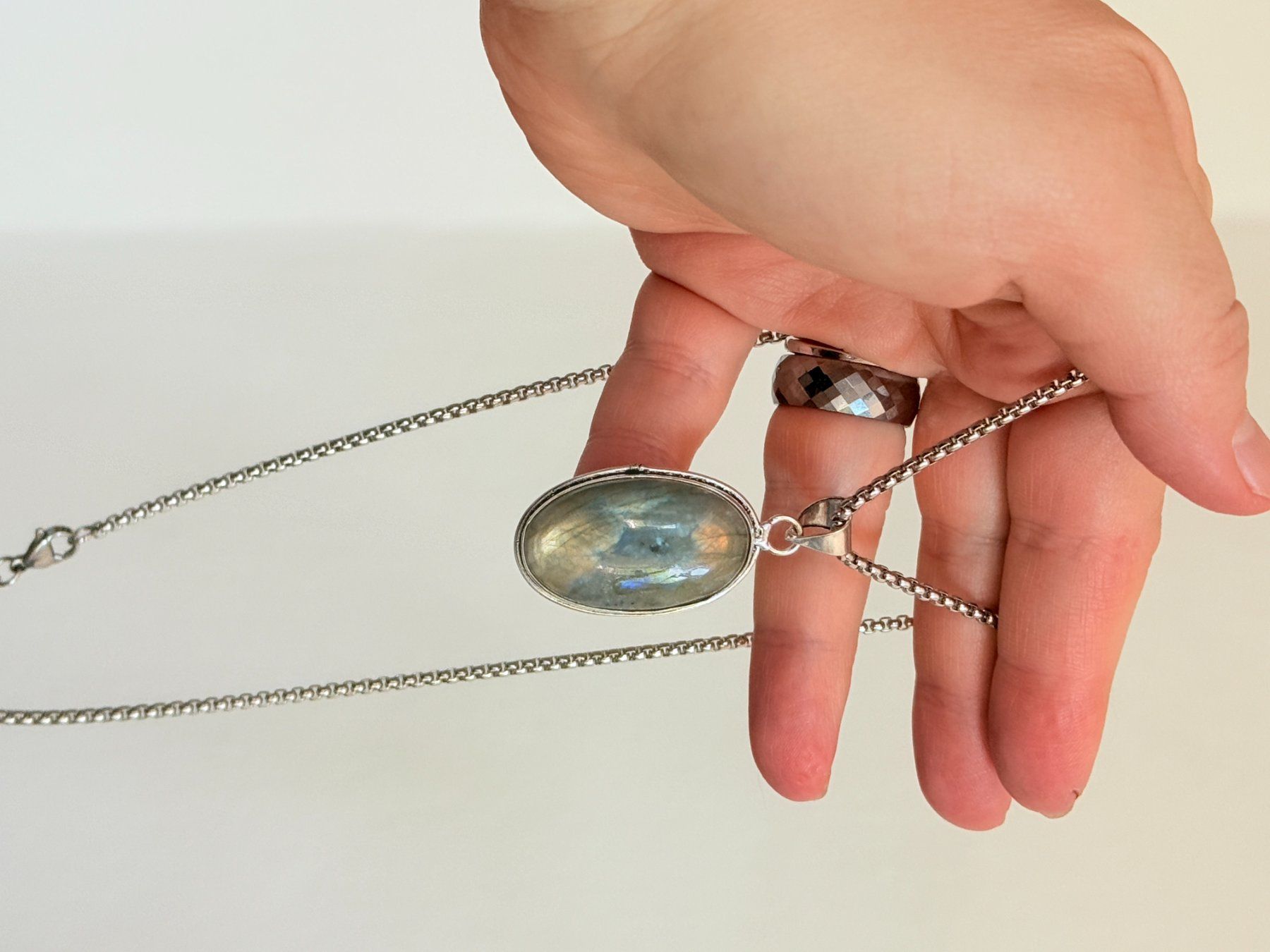 Catenine: Collier Labradorite - Élégance Intemporelle – Nuovo e nell'imballaggio originale da Genève venduto da AWWA 6