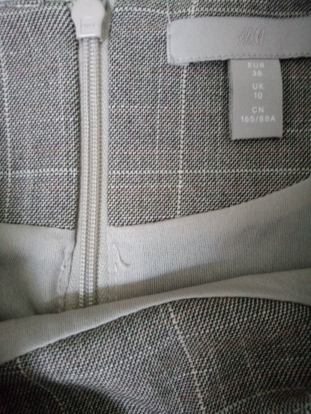 Robes: Kleid H&M kariert braun Grösse 36  – Neuf (Voir description) à Volketswil par Car1 1