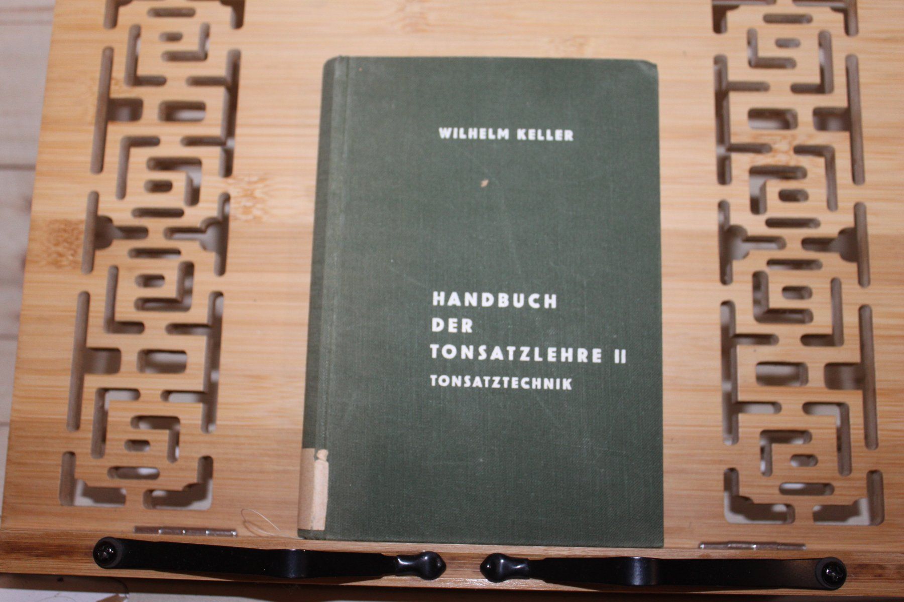 Libri: Handbuch der Tonsatzlehre II. Tonsatztechnik. – Usato da Kaden venduto da Buchantiquariat