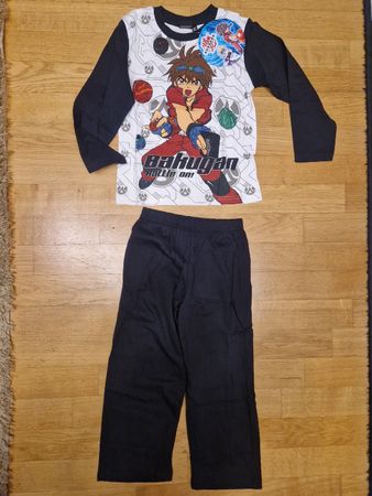 Pyjama Bakugan neuf, taille 6 ans, idéal pour l'hiver!