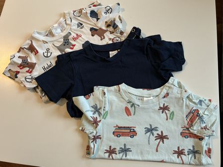 3 Shirts von H&M in Größe 86
