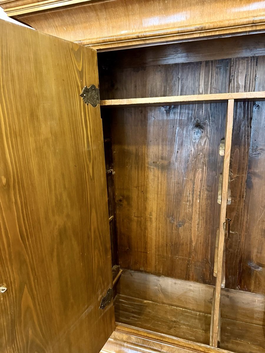 Armadi: Barock-Nussbaum Schrank- Top! – Usato da Berlingen venduto da Bodensee125 5