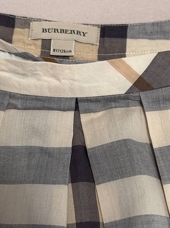 Vestiti & Gonne: Rock Burberry Grösse 126 – Usato da Fürigen venduto da Dkneu 1