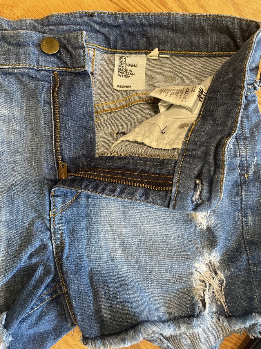 Lotti & Set di vestiti: Lot short et t-shirt 34 – Usato da La Cibourg venduto da rangiroa98 3