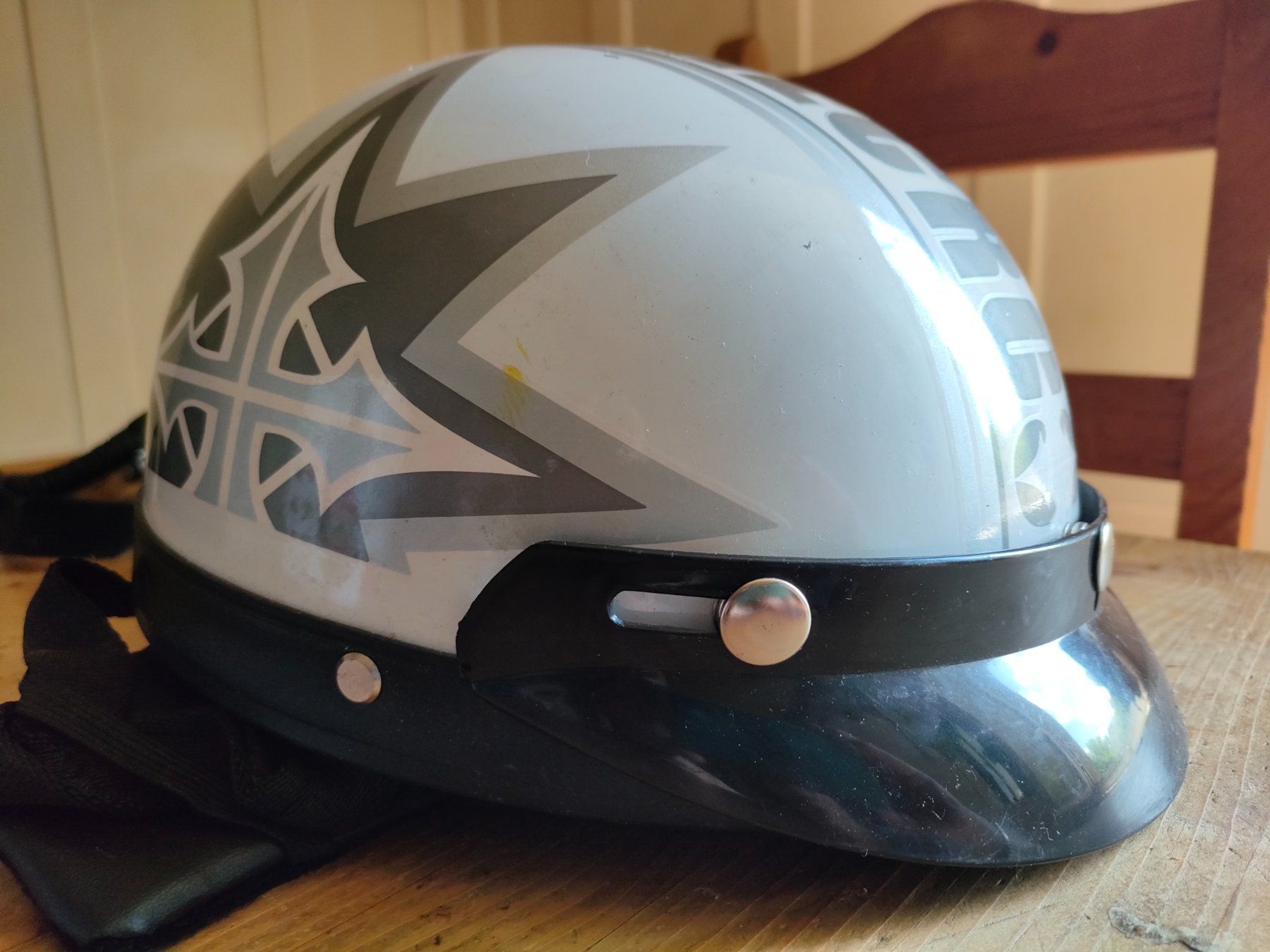 Helme & Visiere: Zu Verkaufen Motorradhelm – Gebraucht aus Romanshorn von Kattamaran 3