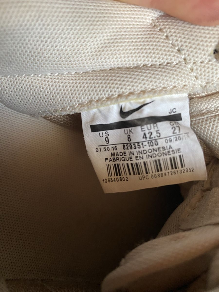 Nike Scarpe da uomo: Nike Premium en daim 42,5 – Usato da Geneve venduto da Monthoux13 5