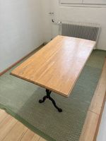 Bistrotisch Holzplatte mit Gusseisengestell gebraucht