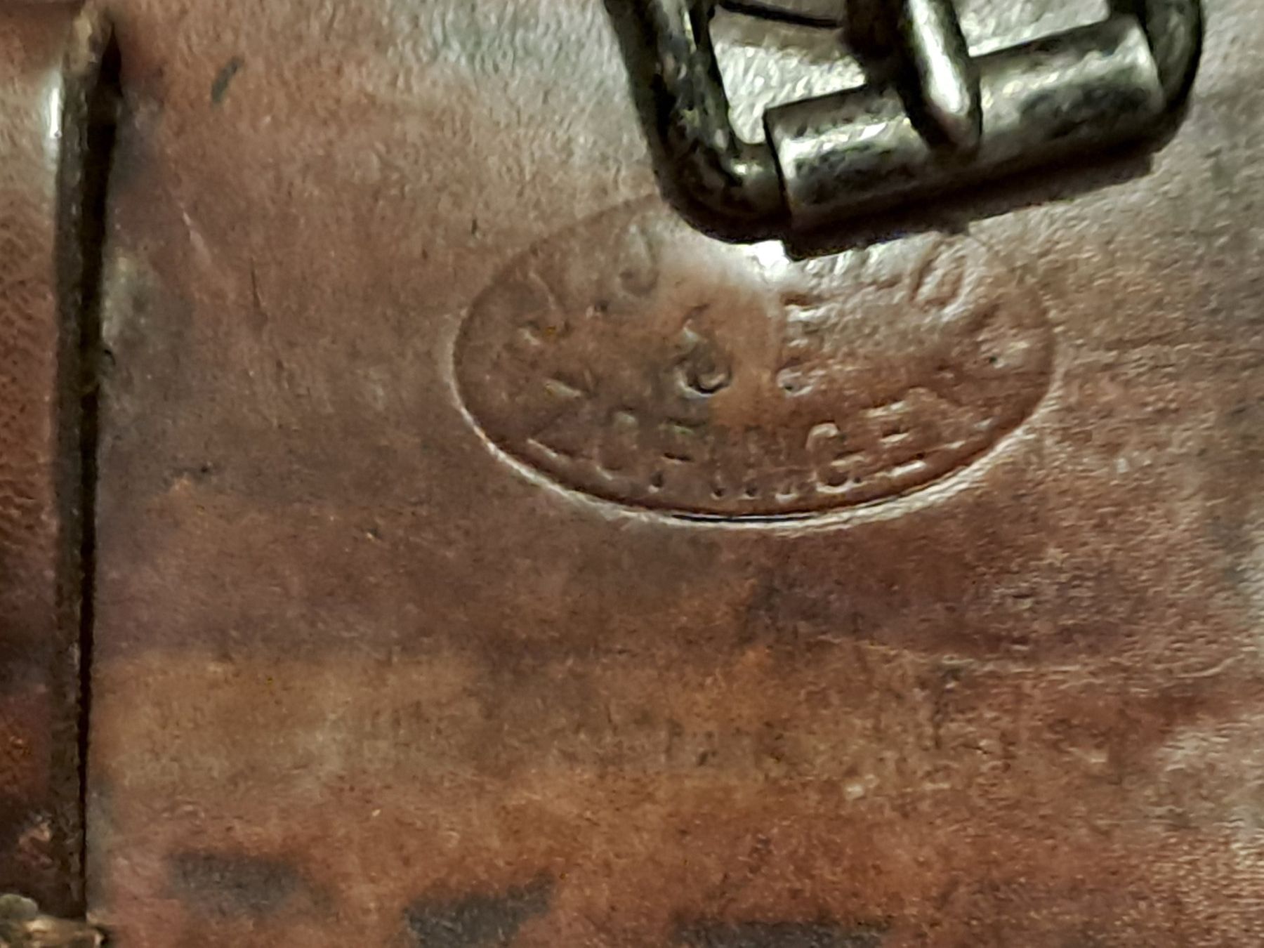 Schweizer Armee Uniformen: Fetterli Patronentasche 1885 gestempelt. – Gebraucht aus St.Gallen von Infanteriewerk 3