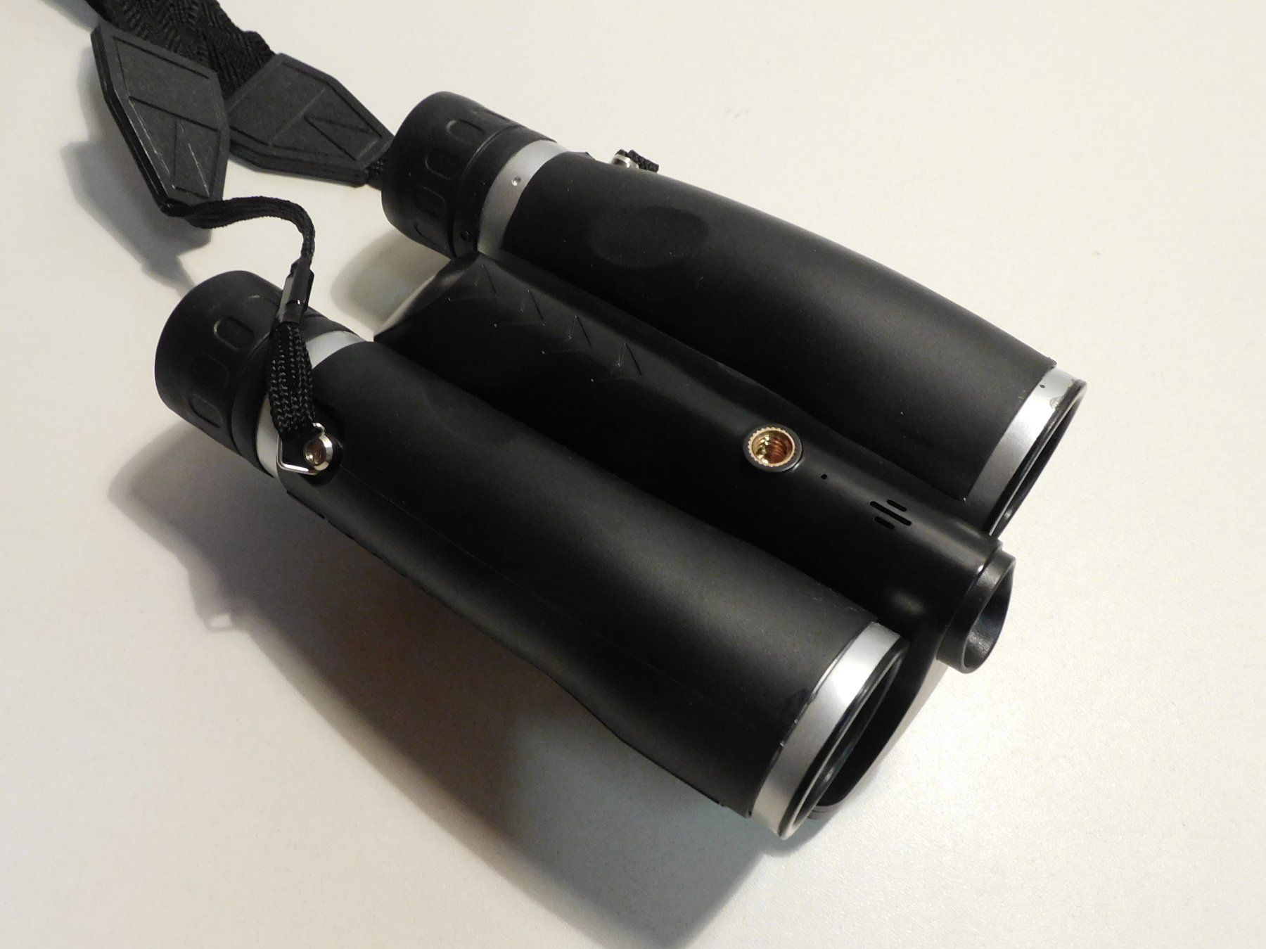 Jumelles: Fernglas mit integriertem Digitalrecorder und Bildschirm – D'occasion à Sursee par 76 1