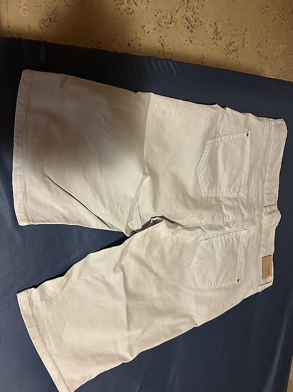Pantaloni: 2 Paar Shorts Gr. 38 – Usato da Willisau venduto da Geissbock11 2