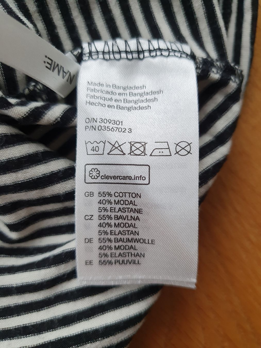 H&M Blusen, T-Shirts & Tops: T-Shirt Gr. 122/128 – Gebraucht aus Villars-sur-Glâne von richardette 4