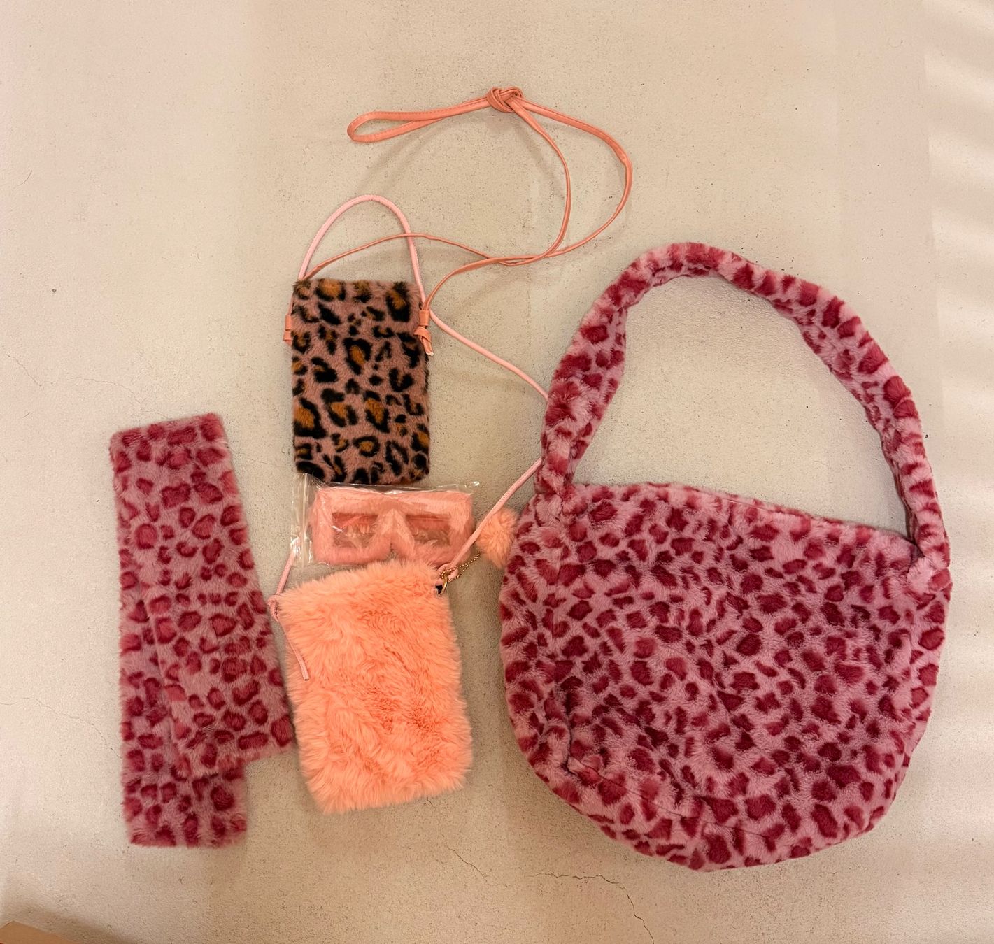 Costumi: Fasnachts Acessoires Pink Leo – Nuovo (secondo la descrizione) da Luzern venduto da marsupilami13