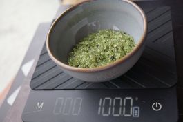 Olivin Kies  steine Lader 100g pro gebot    TOPSTONE