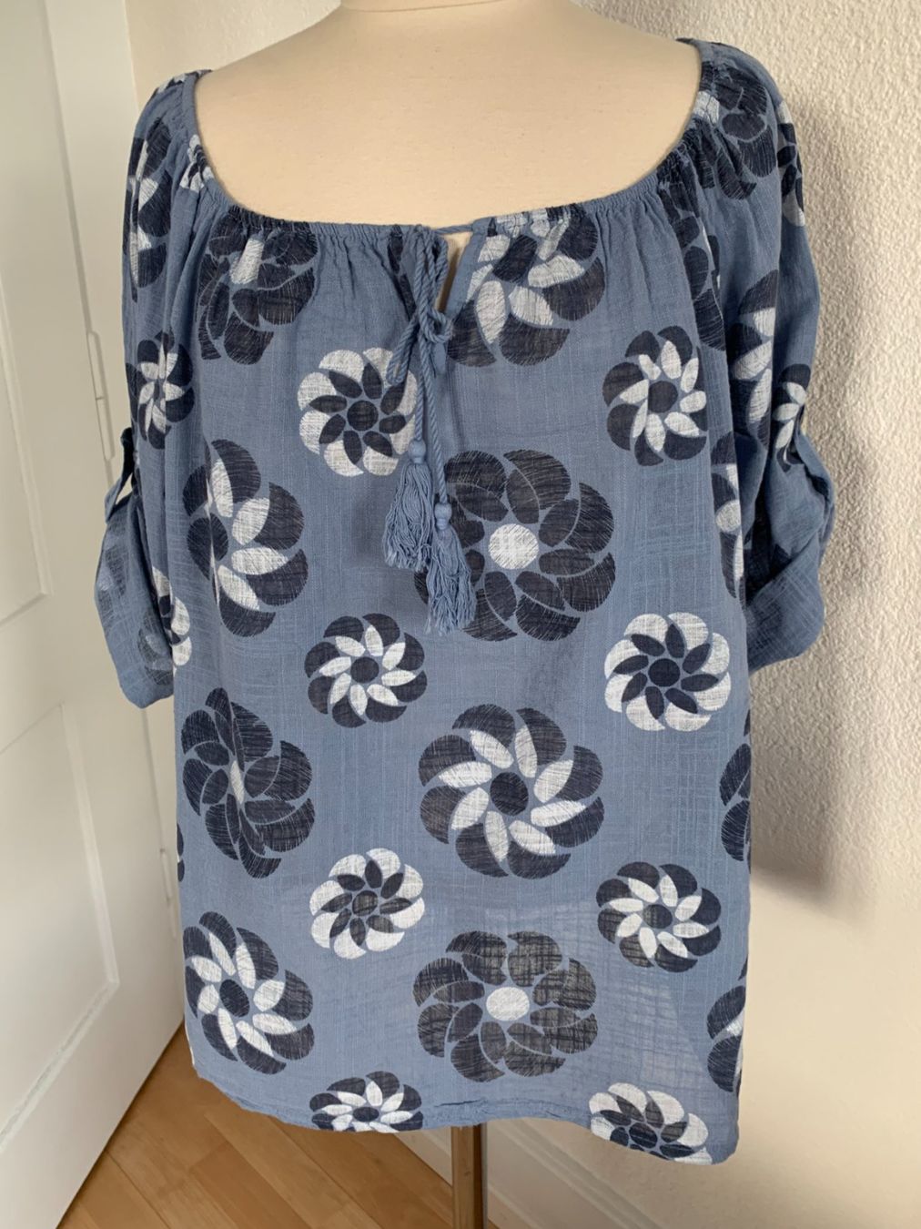 Blusen: ODAY Damen Bluse in Gr. M, Blau – Gebraucht aus Worb von farben20zauber