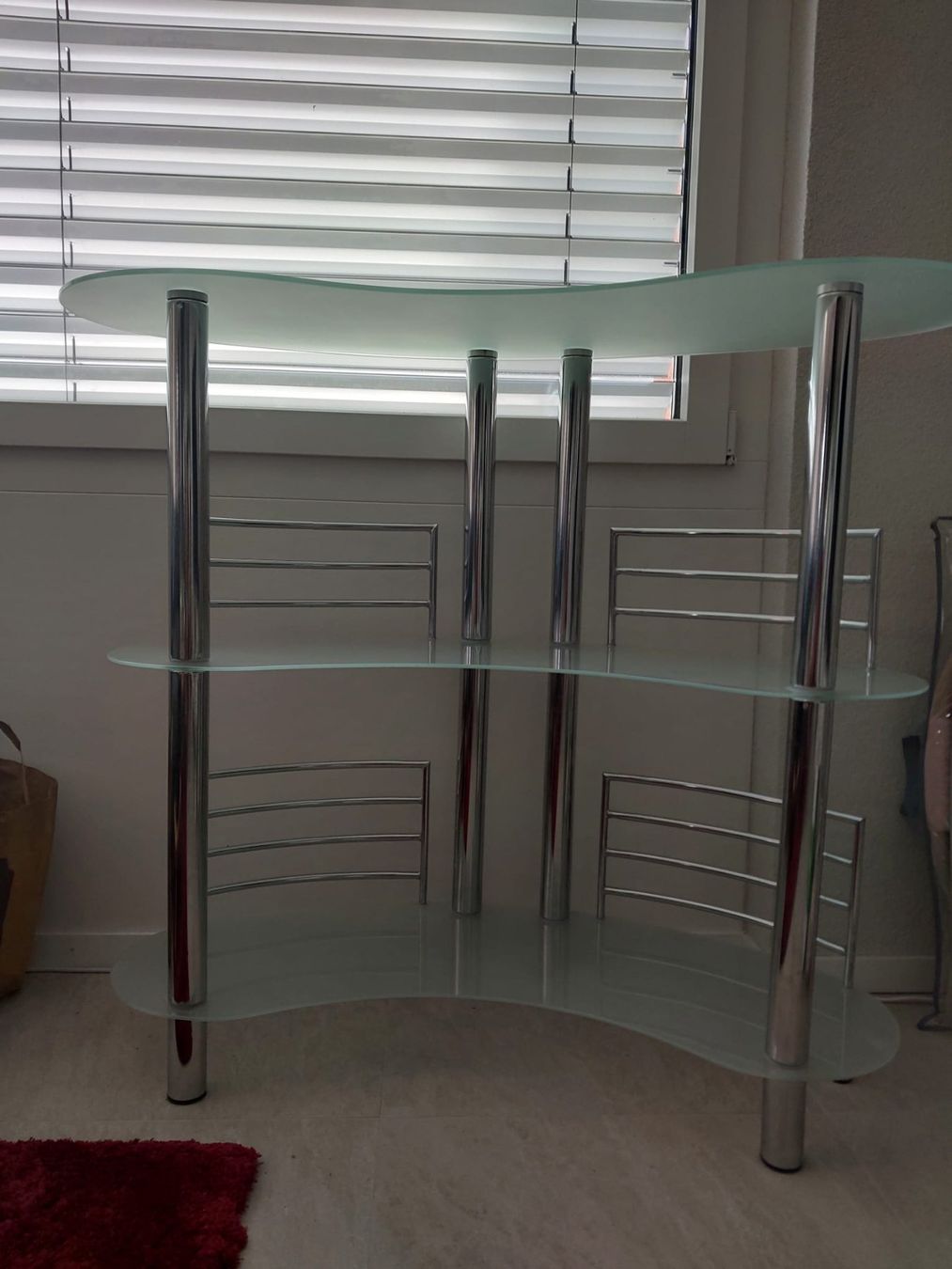 Allestimento di negozi e stand fieristici: Schöne Glasbar / Glasregal – Usato da Flawil venduto da SGO19 1