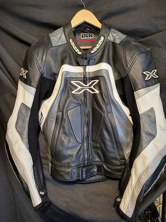 IXS Giacche: IXS RS2 Lederjacke Gr. 52 – Usato da Dübendorf venduto da Magc76
