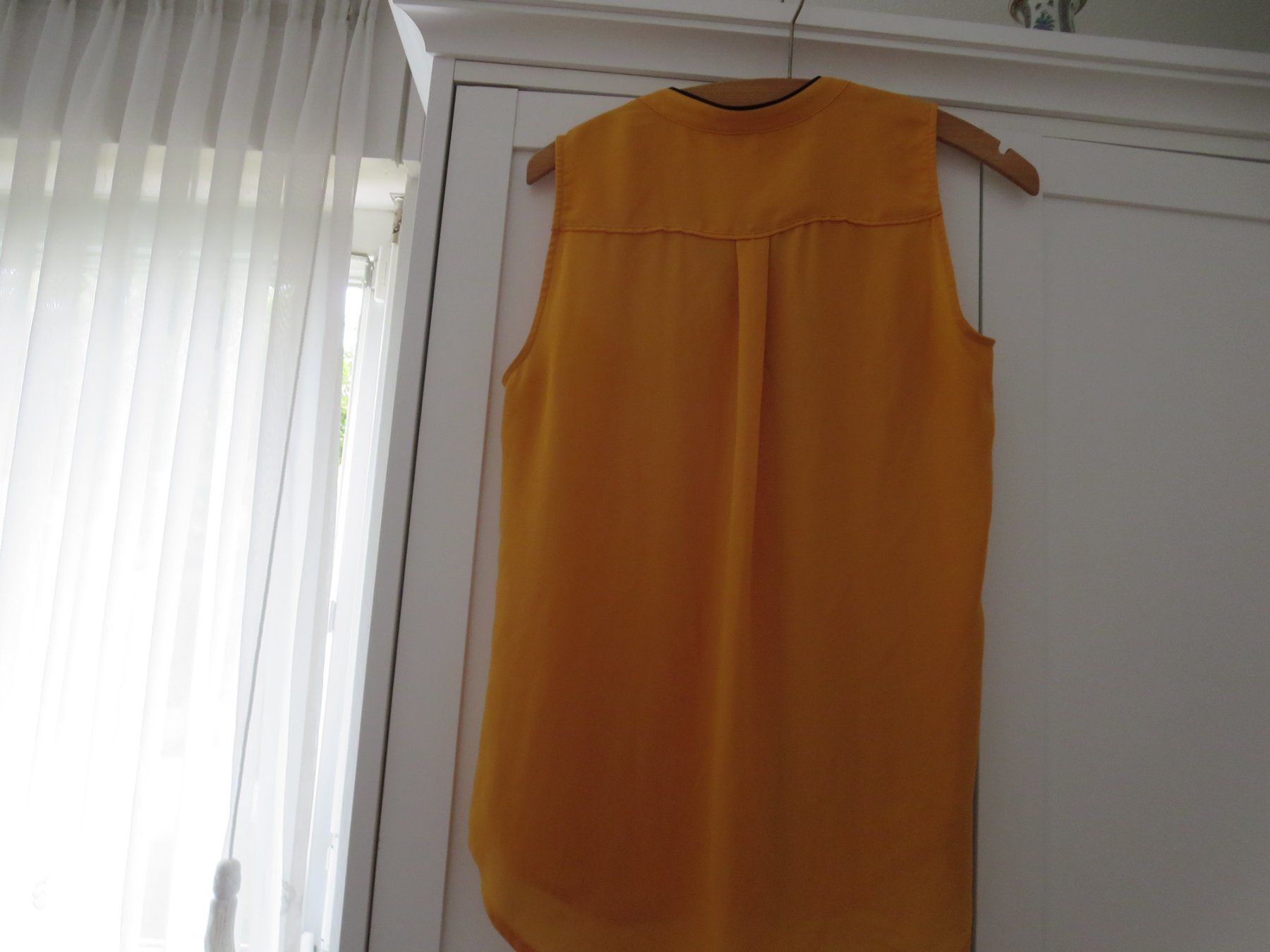 Blusen: 2 Damen Sommer-Blusen /Gr. 36 – Gebraucht aus Wallisellen von Arvenstube 7