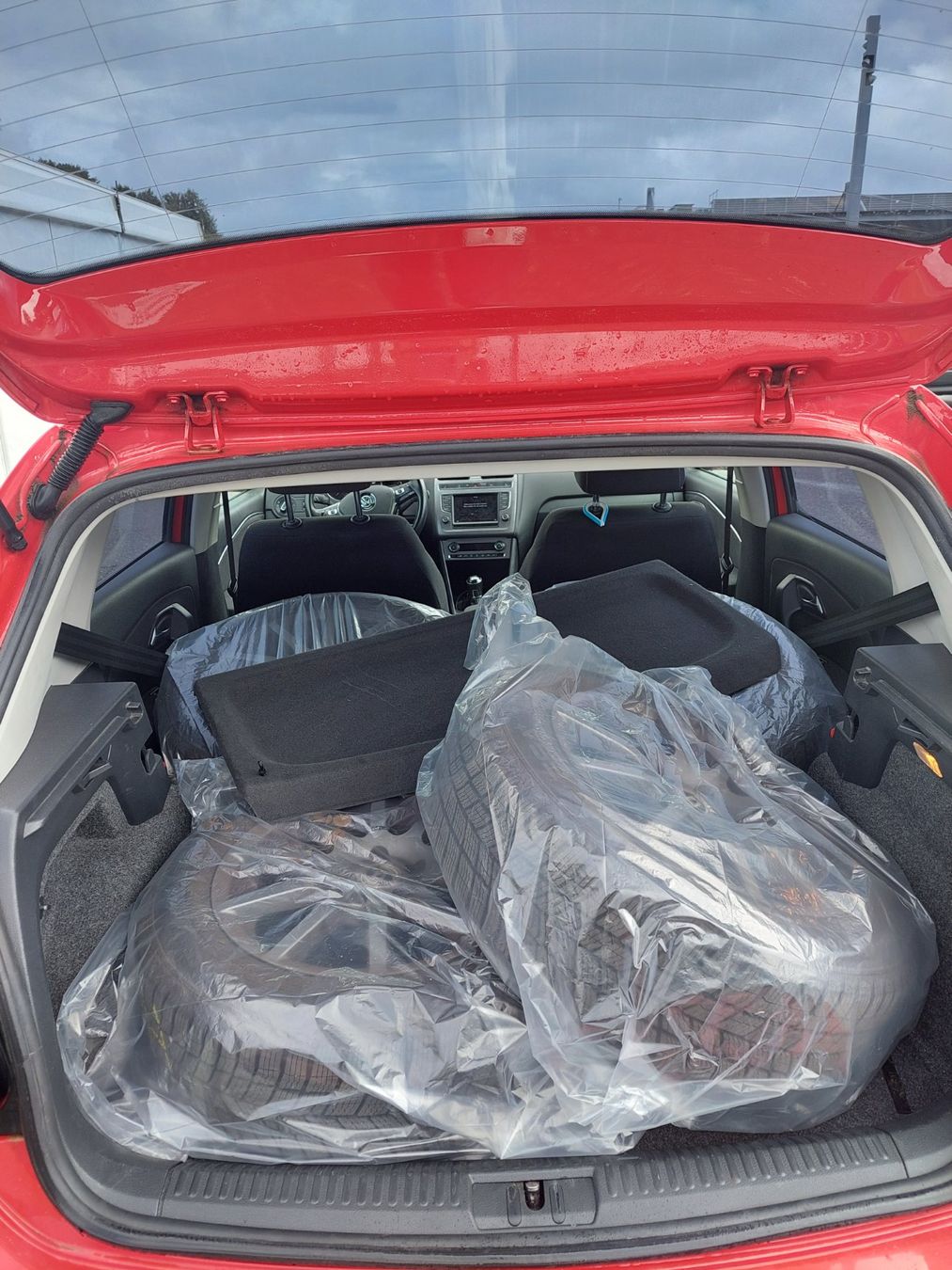 VW Autos: VW Polo 1.0TSI Lounge – D'occasion à Langenthal par garagegautschiag 6