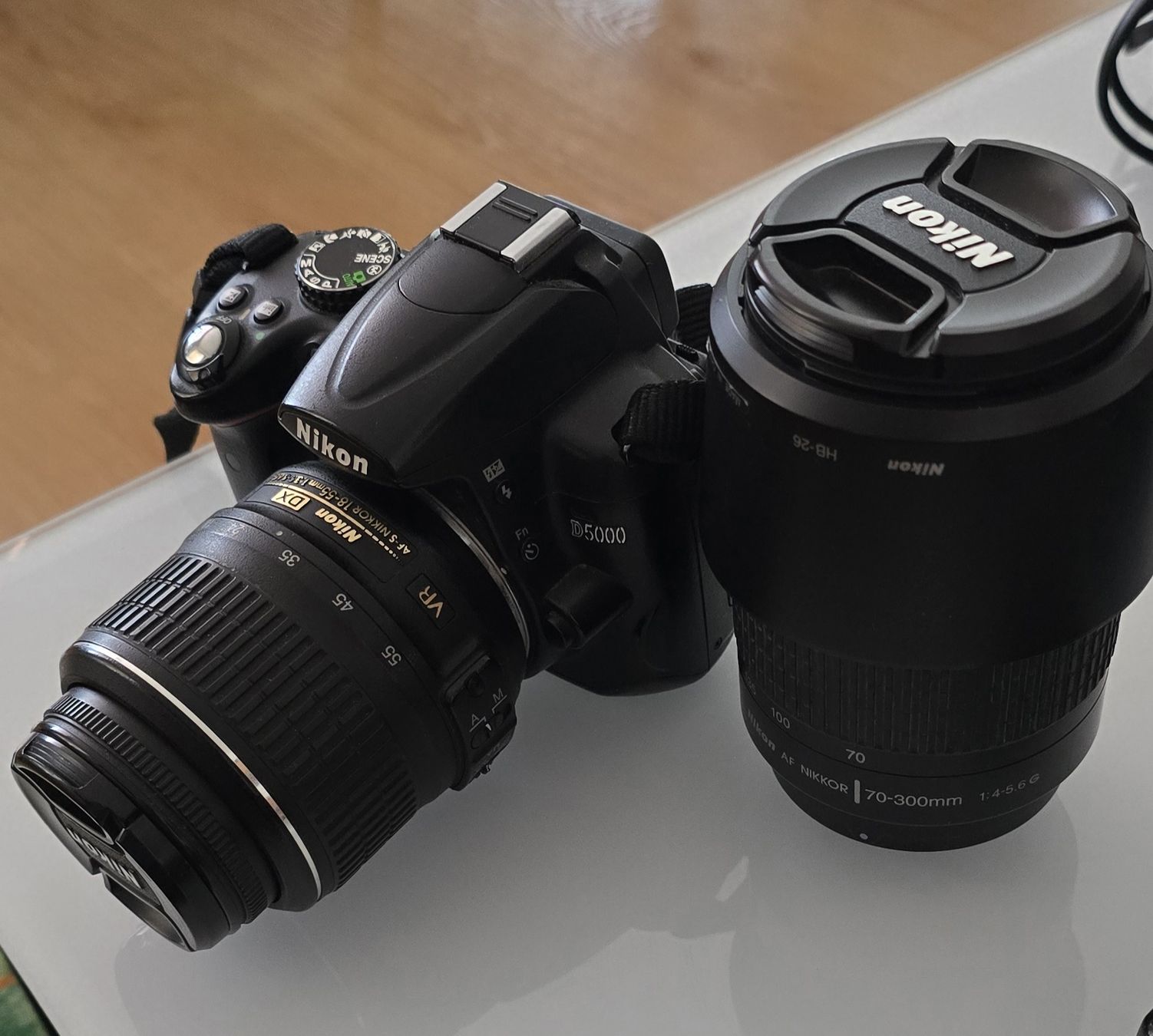 Nikon Fotocamera: Nikon D5000 mit 18-55mm + 70-300mm – Usato da Ostermundigen venduto da hansuelipeterli