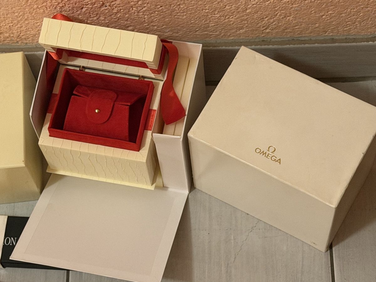 Omega Orologi: Liquidation boîtes à montres OMEGA – Usato da bassecourt venduto da LiN2004 3