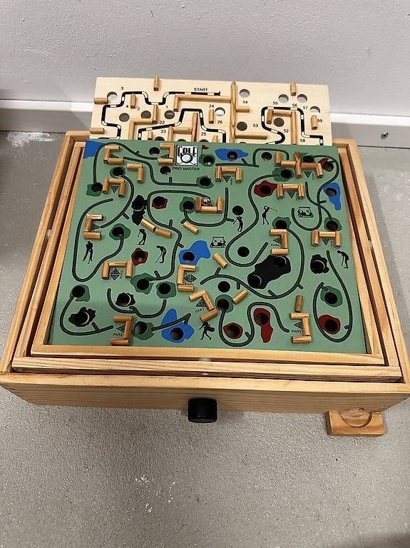 Giochi: Holzlabyrinth inkl. 2 Spielplatten und Murmel – Usato da Rupperswil venduto da Bookie92