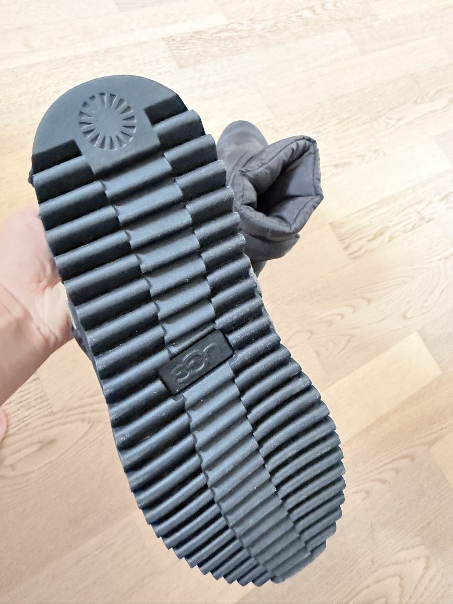 Chaussures femmes: Ugg Montara gr 38- – D'occasion à Münchenstein par By.gabriela.v 4