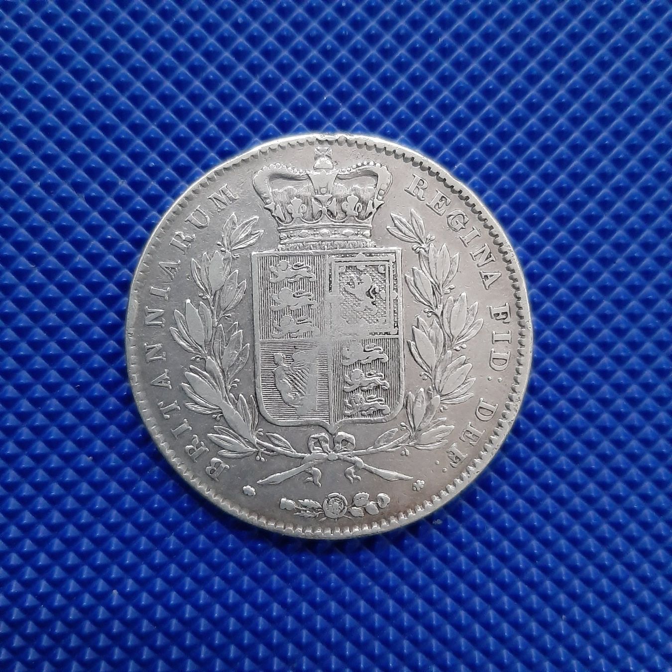 Tutti le monete: Victoria Crown 1844 RARE – Usato da Carouge GE venduto da cecob0909