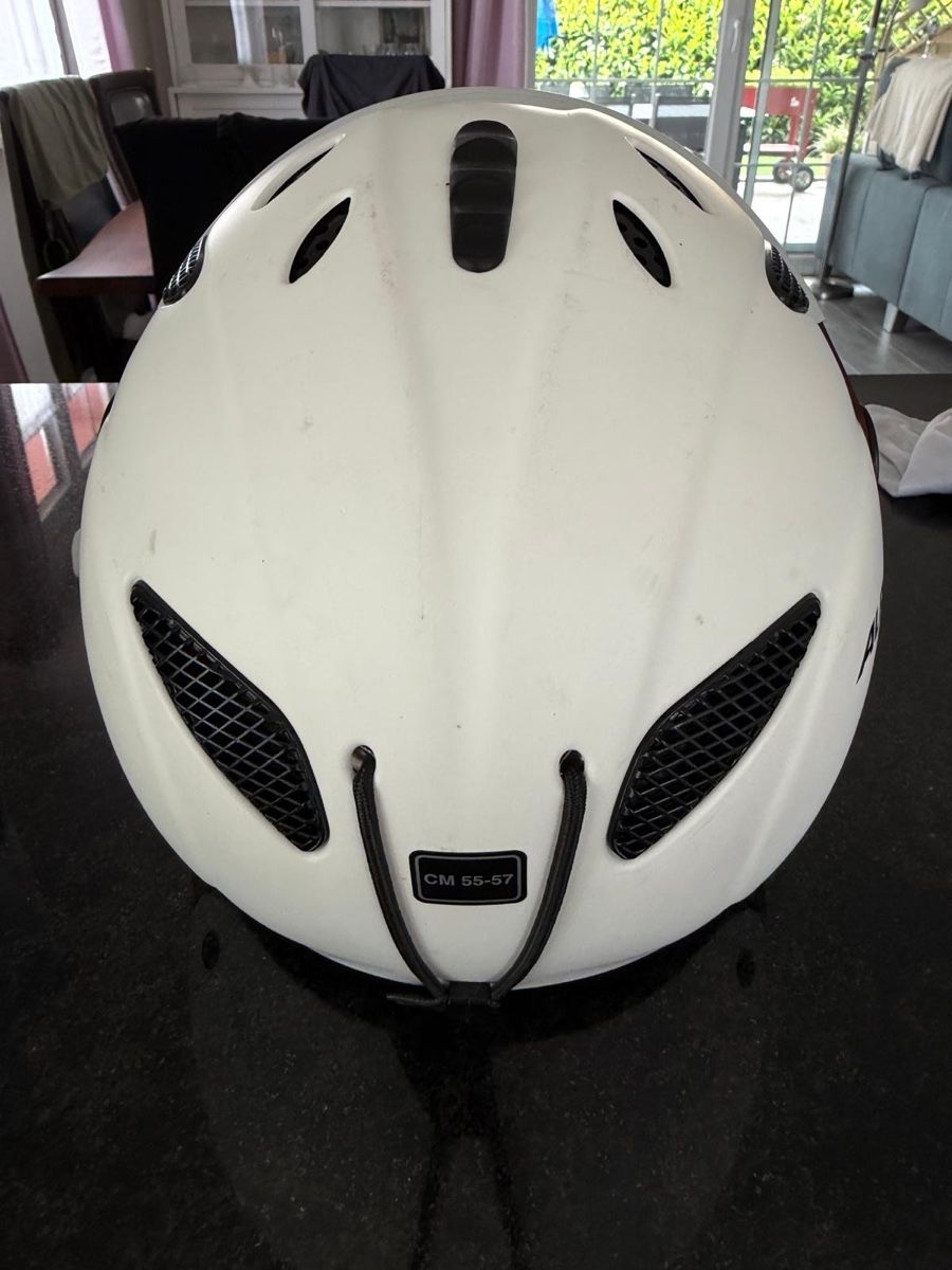 Alpina Caschi: Casque ski Alpina – Usato da Assens venduto da Zoubi2 1
